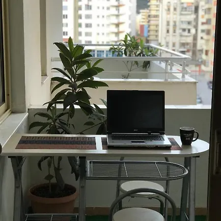 Lovely Place. Close To & Boulevard Lägenhet