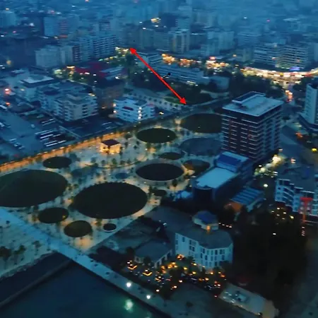 Lovely Place. Close To & Boulevard Апартаменты *