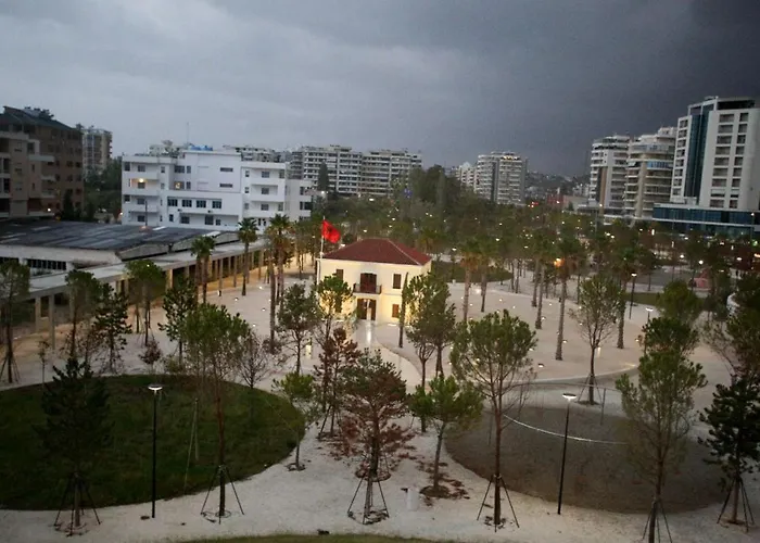 Lovely Place. Close To & Boulevard *