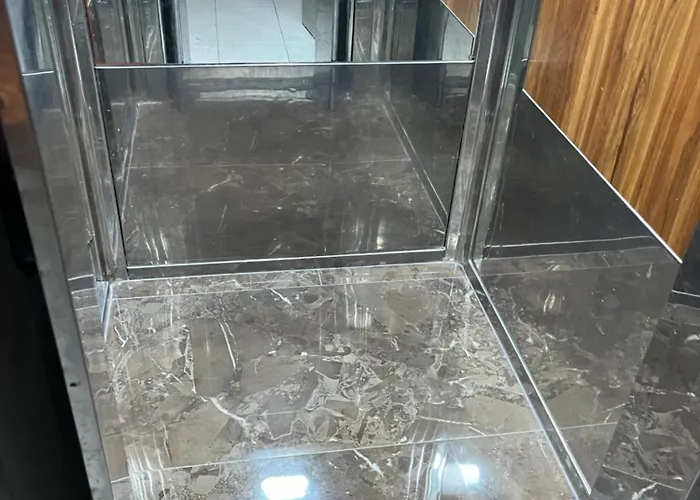 Lovely Place. Close To & Boulevard Apartament