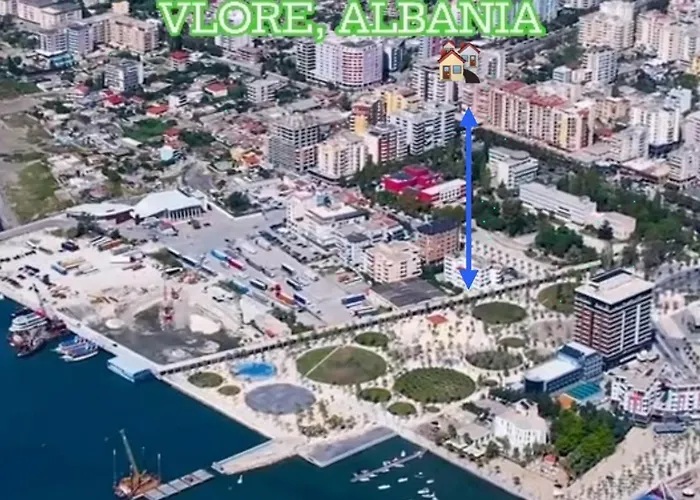 Lovely Place. Close To & Boulevard Apartament *