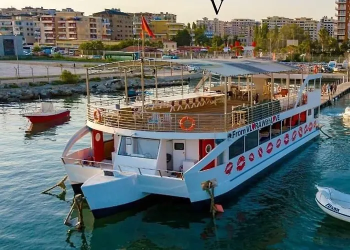 Lovely Place. Close To & Boulevard