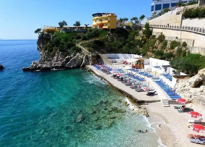 Lovely Place. Close To & Boulevard Apartament Wlora